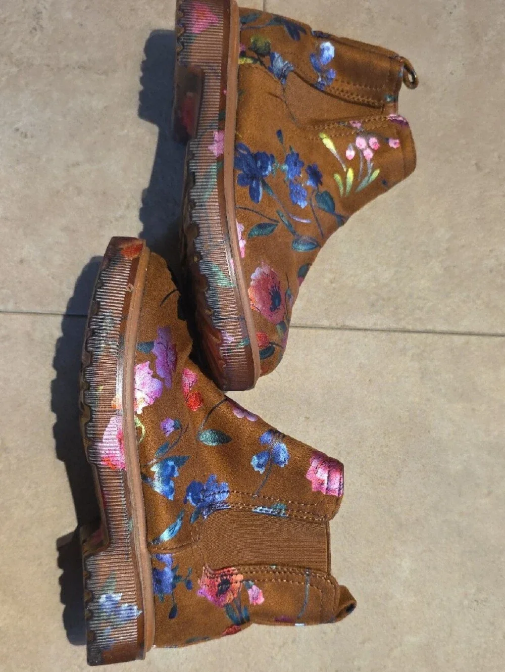 Steve Madden Brown Floral Kids Ankle Boots. Size 11